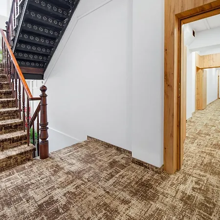Platinum 8 Apartment *