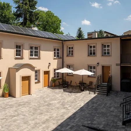 Platinum 8
